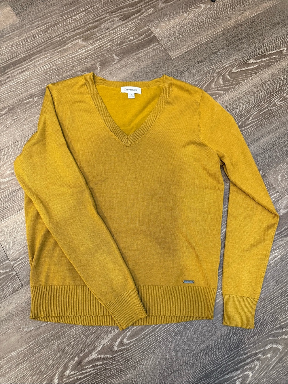 Calvin Klein women’s V-Neck Sweater in Mustard